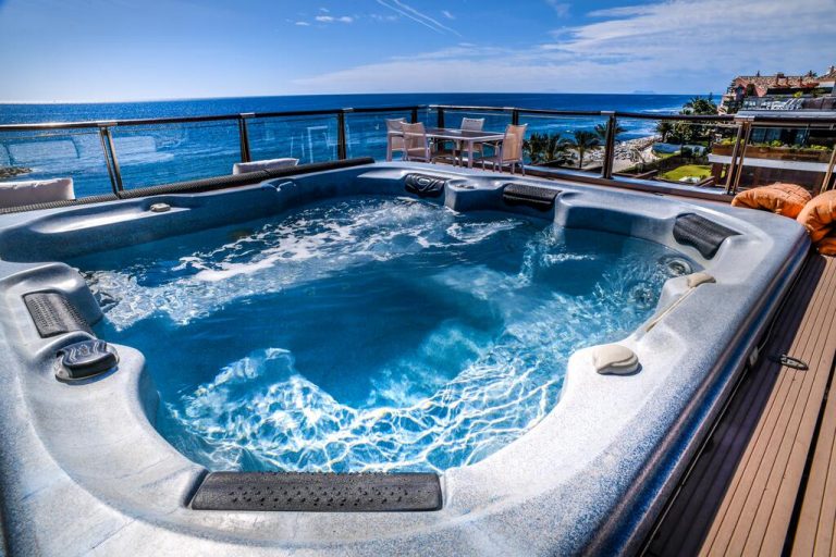22 Hoteles con Jacuzzi en la Habitación 🏷️ Escapadas románticas 22 Hoteles con Jacuzzi en la Habitación 🏷️ Escapadas románticas